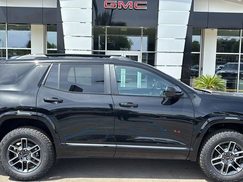 New 2026 GMC Terrain AT4 w/ LPO, Black Badging Package AWD/4WD image 8