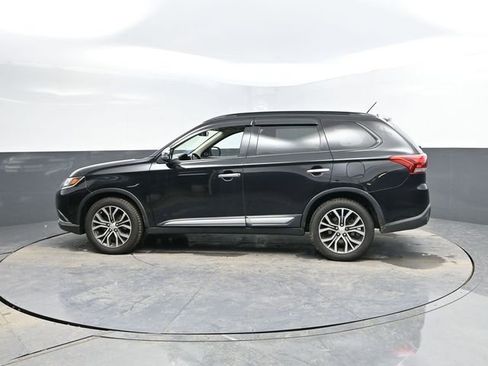 Used 2016 Mitsubishi Outlander SEL image 6