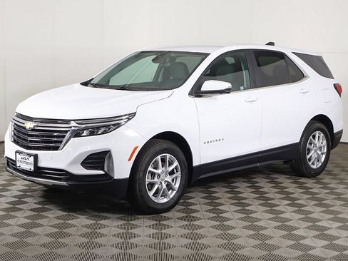 Used 2024 Chevrolet Equinox LT AWD/4WD image 9