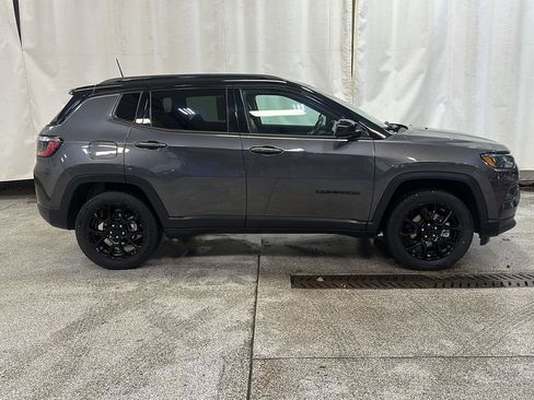 Used 2022 Jeep Compass Altitude w/ Convenience Group image 6