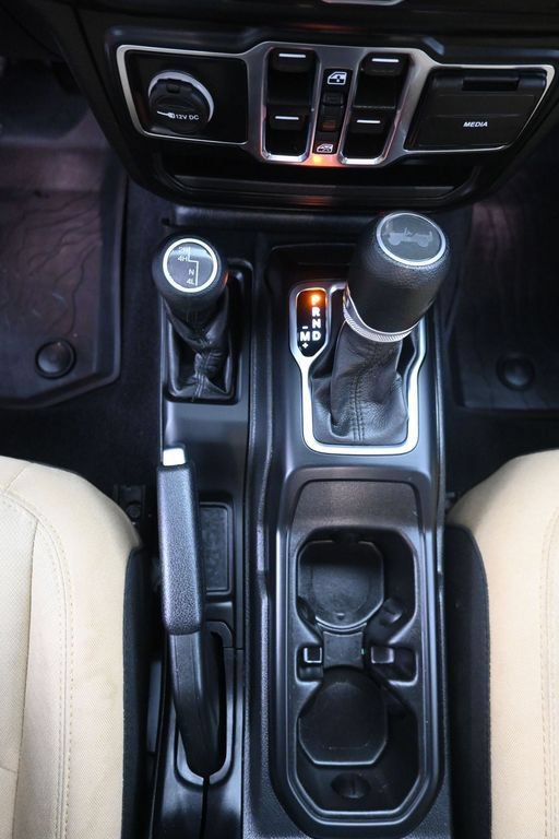 Used 2022 Jeep Wrangler Unlimited Sport AWD/4WD image 21