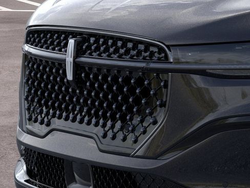 New 2026 Lincoln Nautilus Reserve AWD/4WD image 17