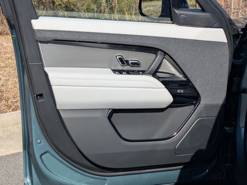 New 2026 Land Rover Range Rover Sport SE image 20