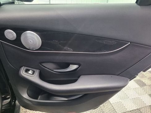 Used 2018 Mercedes-Benz GLC 300 4MATIC image 40