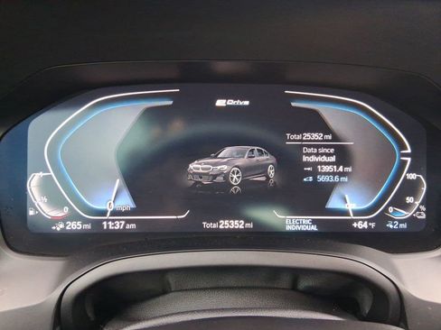 Used 2022 BMW 330e xDrive w/ M Sport Package image 19