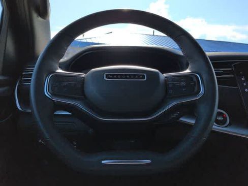 Used 2024 Jeep Wagoneer Series II AWD/4WD image 24
