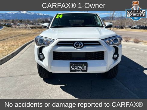 Used 2024 Toyota 4Runner SR5 Premium image 2