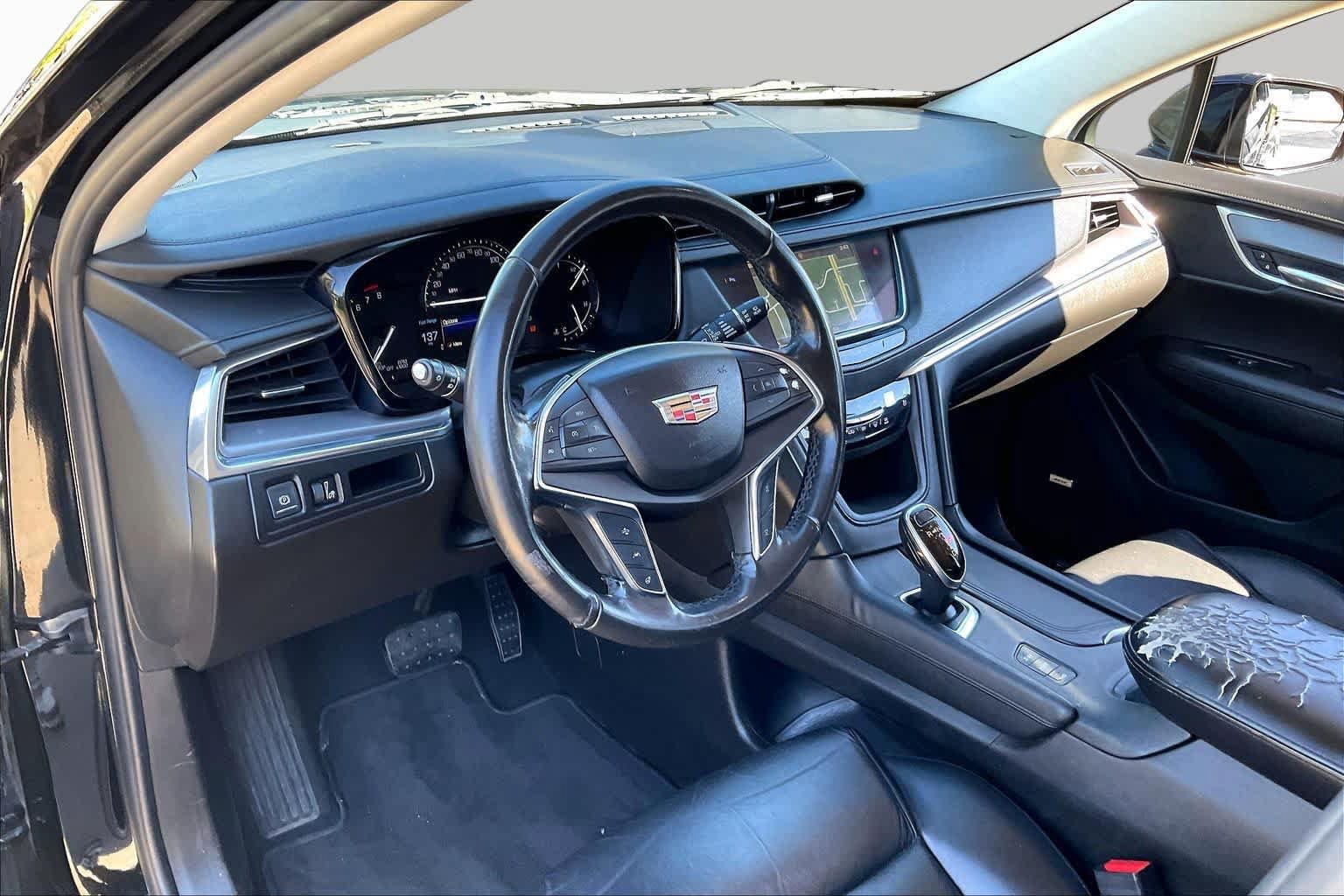 Used 2019 Cadillac XT5 Premium Luxury AWD/4WD image 17