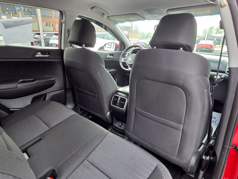 Used 2018 Kia Sportage LX AWD/4WD image 16