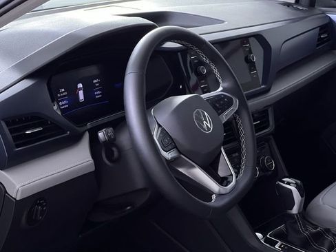 Used 2024 Volkswagen Taos SE image 22