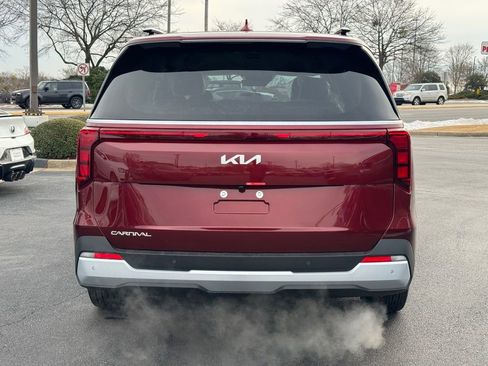 New 2026 Kia Carnival EX image 4