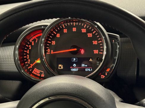 Used 2020 MINI Cooper 2-Door Hardtop image 27