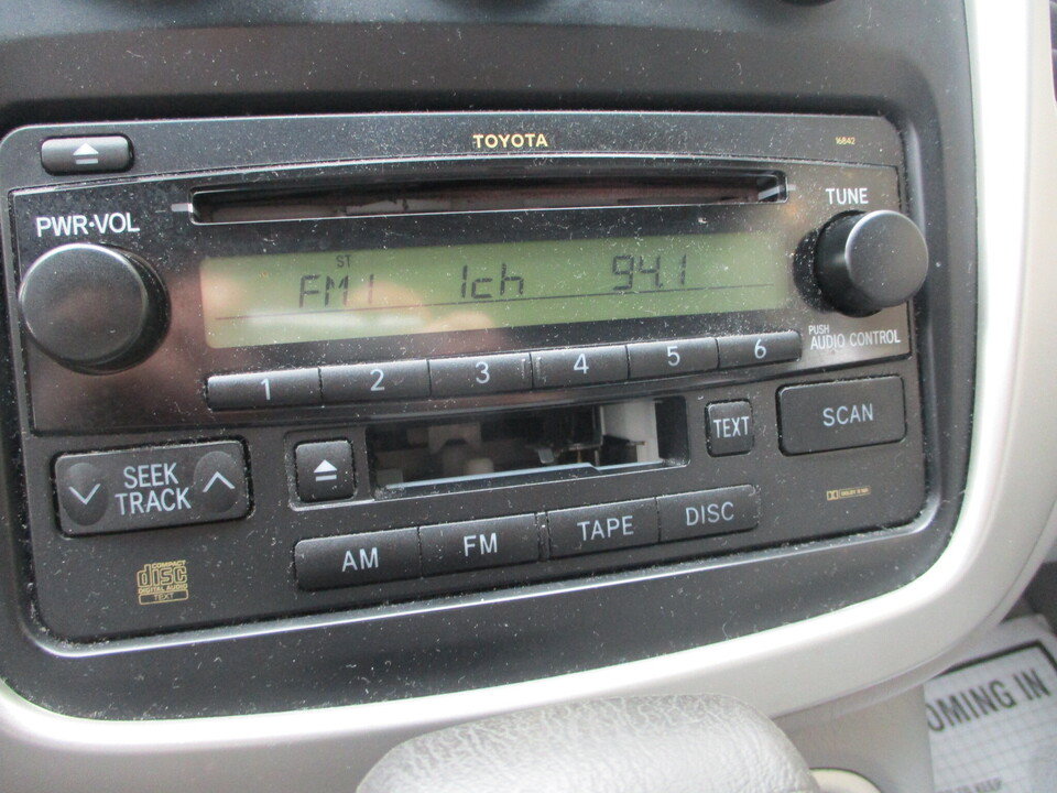 Used 2006 Toyota Highlander 2WD w/ Cold Weather Pkg image 29