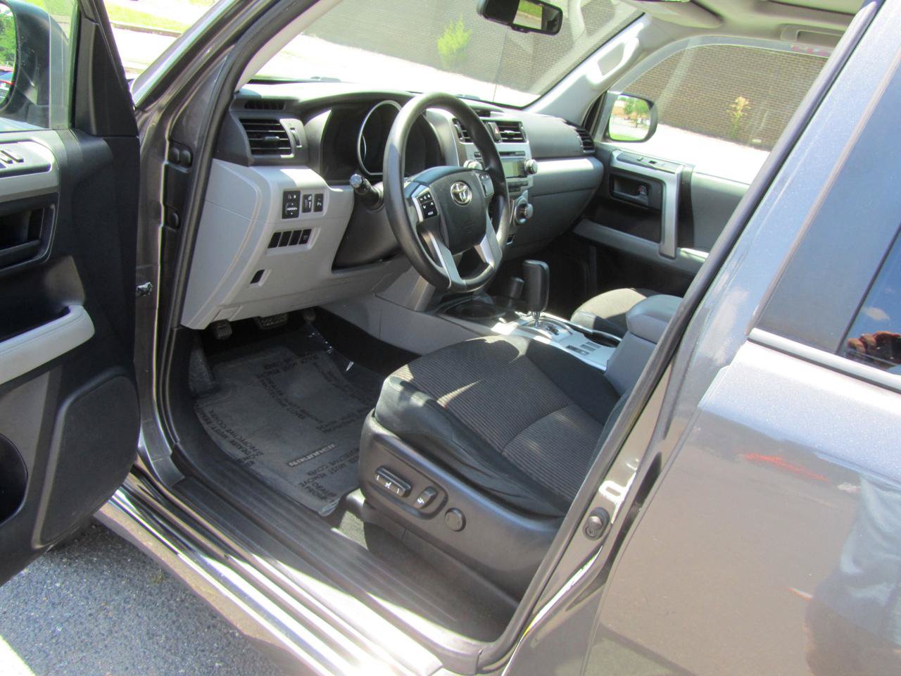 Used 2011 Toyota 4Runner SR5 AWD/4WD image 16