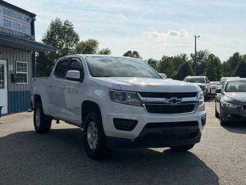 Used 2020 Chevrolet Colorado W/T w/ WT Convenience Package AWD/4WD image 3