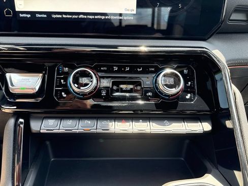Used 2024 GMC Sierra 2500 AT4 w/ AT4 Premium Plus Package AWD/4WD image 37