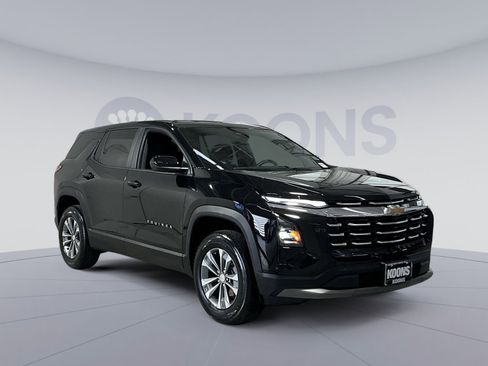 Used 2025 Chevrolet Equinox LT image 18