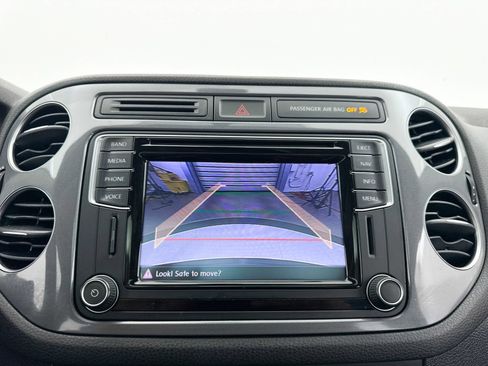 Used 2016 Volkswagen Tiguan SEL FWD image 19