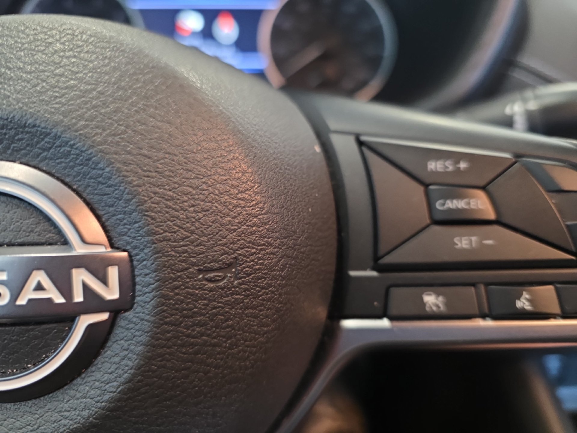Used 2025 Nissan Sentra SV FWD image 3
