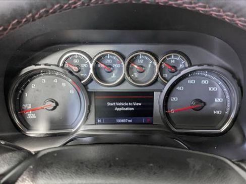 Used 2021 Chevrolet Suburban RST AWD/4WD image 28