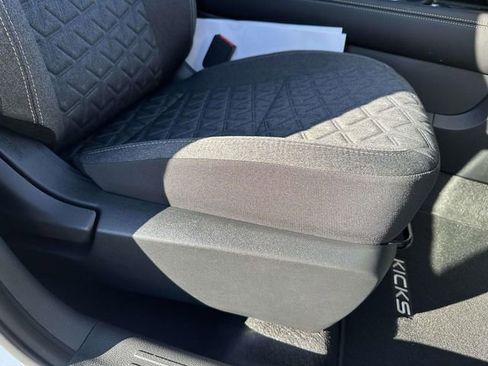 New 2025 Nissan Kicks SV w/ SV Premium Package image 9