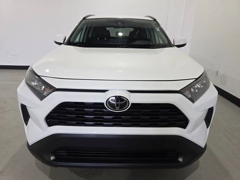 Used 2021 Toyota RAV4 LE image 11