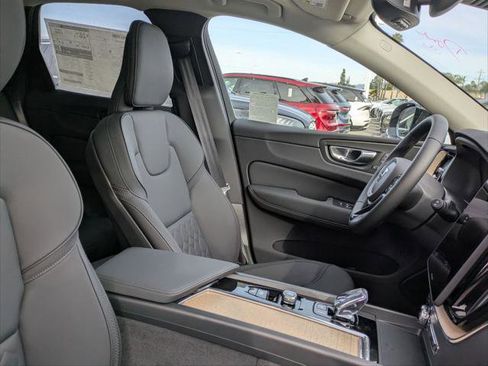 New 2026 Volvo XC60 B5 Plus w/ Climate Package PRO image 14