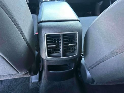 Used 2023 Kia Sportage LX image 12