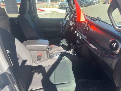 Used 2019 Jeep Wrangler Unlimited Sport S image 11