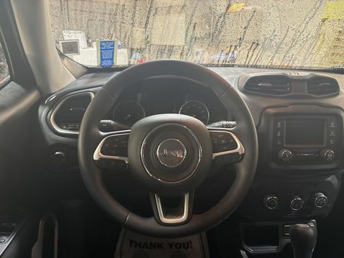 Used 2018 Jeep Renegade Sport w/ Power & Air Group image 9