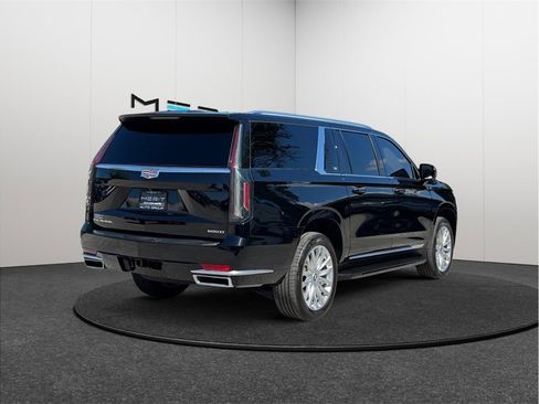 Used 2022 Cadillac Escalade ESV Luxury RWD image 9