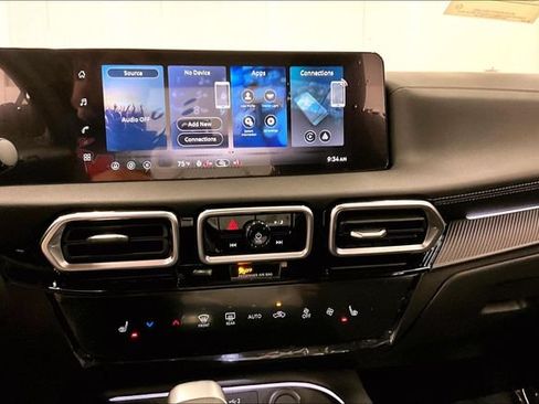 New 2026 Nissan Sentra SV w/ SV Convenience Package FWD image 27