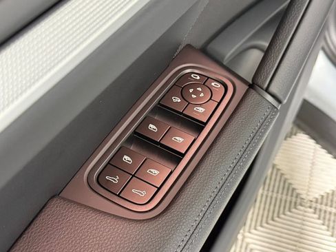 New 2026 Porsche Cayenne Coupe image 26