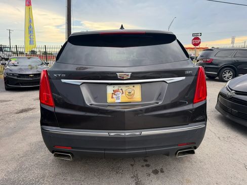 Used 2017 Cadillac XT5 Luxury w/ Driver Awareness Package FWD image 5