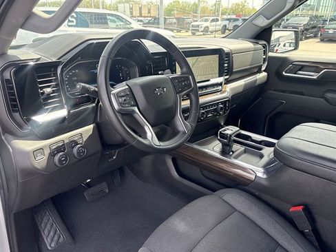 Used 2023 Chevrolet Silverado 1500 RST AWD/4WD image 10