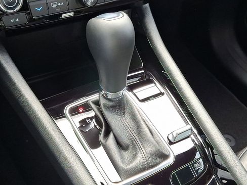 New 2026 Jeep Compass Limited image 9