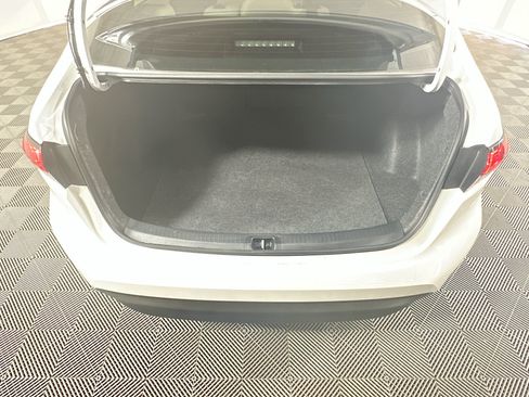 Used 2025 Toyota Corolla LE FWD image 30