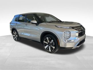 New 2026 Mitsubishi Outlander SE video 2