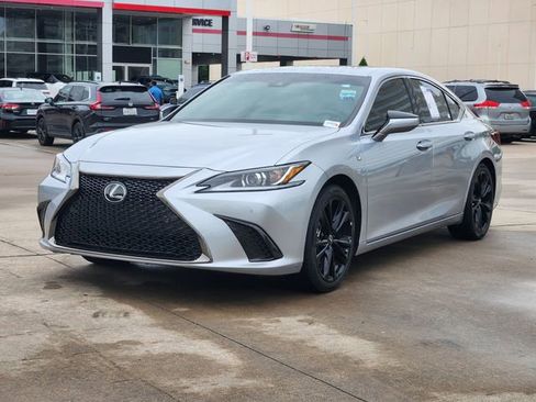 Used 2024 Lexus ES 350 F Sport w/ Accessory Package (Z2) FWD image 3