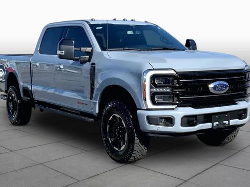 Used 2025 Ford F250 Platinum w/ Tremor Off-Road Package AWD/4WD image 3