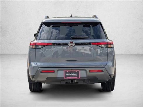 New 2026 Nissan Pathfinder Platinum FWD image 8