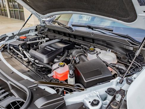 Used 2026 Chevrolet Suburban High Country AWD/4WD image 41