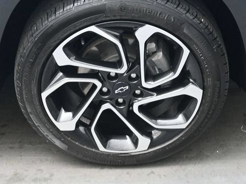 Used 2024 Chevrolet Trax RS w/ Driver Confidence Package FWD image 40