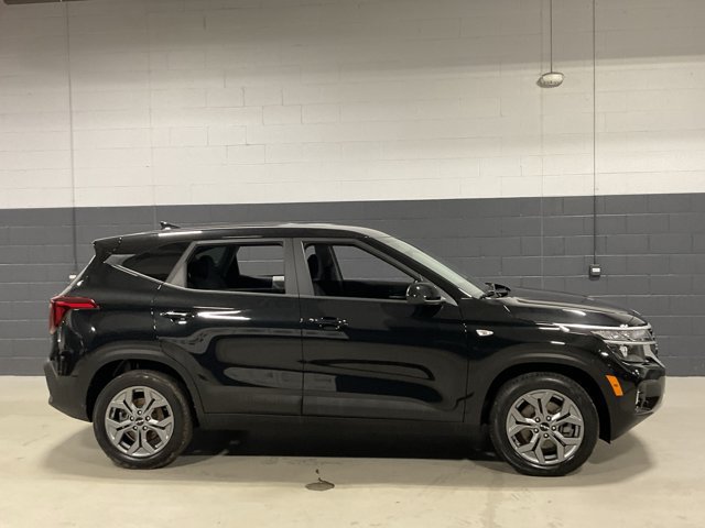 Used 2024 Kia Seltos LX AWD/4WD image 4