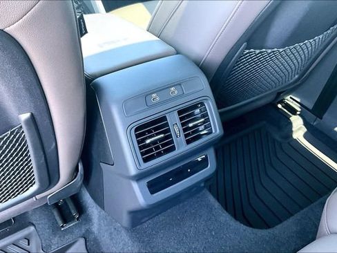 Used 2025 Audi Q5 Premium w/ Convenience Package AWD/4WD image 25