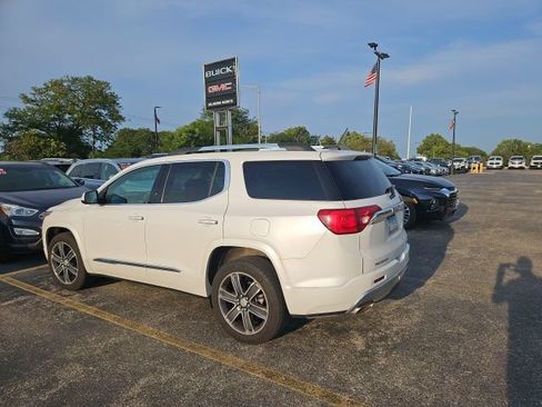 Used 2017 GMC Acadia Denali w/ Technology Package AWD/4WD image 3