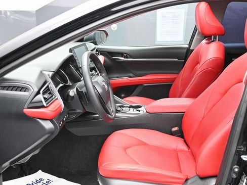 Used 2022 Toyota Camry XSE image 15