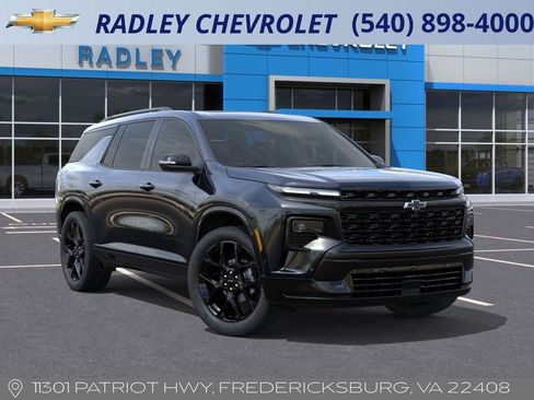 New 2026 Chevrolet Traverse RS w/ LPO, Floor Liner Package image 7