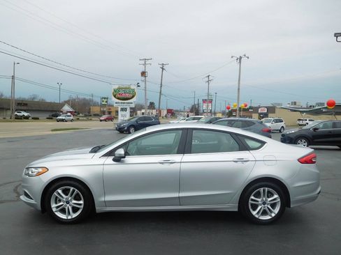 Used 2018 Ford Fusion SE FWD image 5