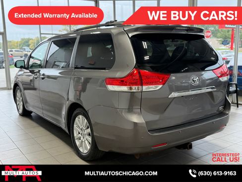 Used 2011 Toyota Sienna XLE image 15